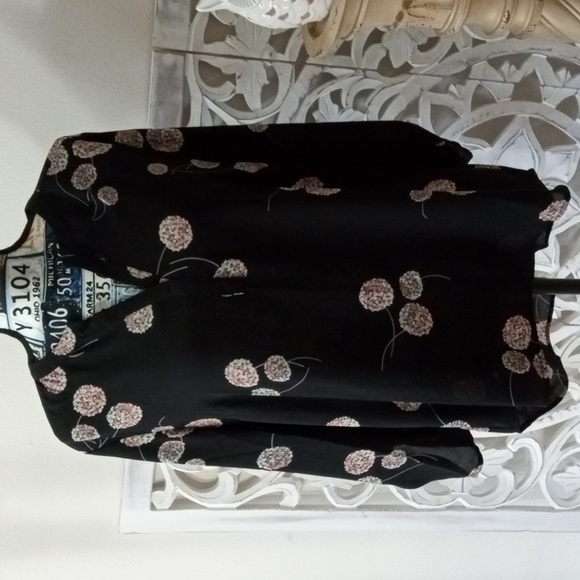 daniel rain Women's XL Hydrangea Black Floral Pink Light Yellow Flowing Blouse - Picture 8 of 17